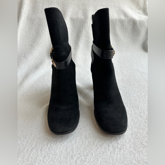 Tory Burch Robynne Black Suede Heel Boots‎ with Gold Buckle Size 8 M - Picture 6 of 12